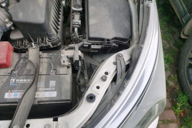 Used Toyota Corolla 2017 1.6L CVT GL Engine Bay Left