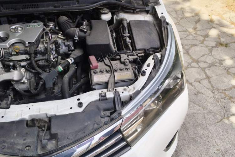 Used Toyota Corolla 2017 1.2T CVT GL Engine Bay Left