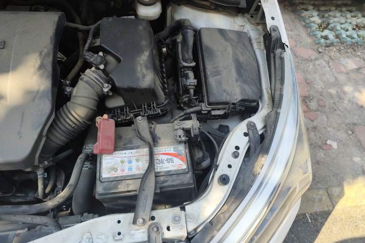 Used Toyota Corolla 2017 Revised Version 1.6L S-CVT GL Engine Bay Left