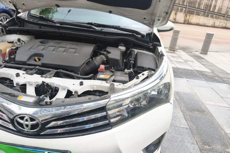 Used Toyota Corolla 2017 Revised Version 1.6L S-CVT GL Engine Bay Left