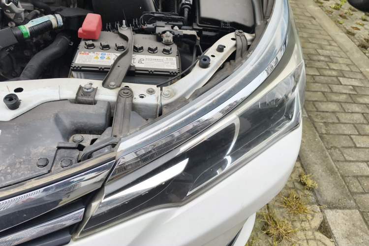 Used Toyota Corolla 2017 Revised Version 1.2T S-CVT GL-i Engine Bay Left