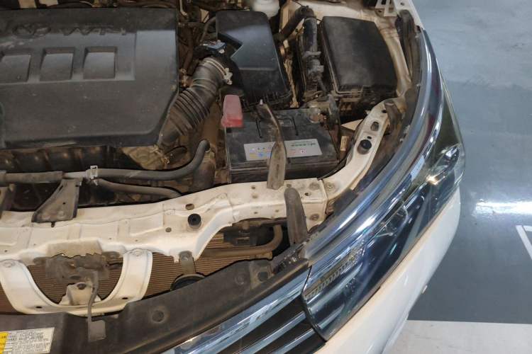 Used Toyota Corolla 2017 1.6L CVT GL Engine Bay Left
