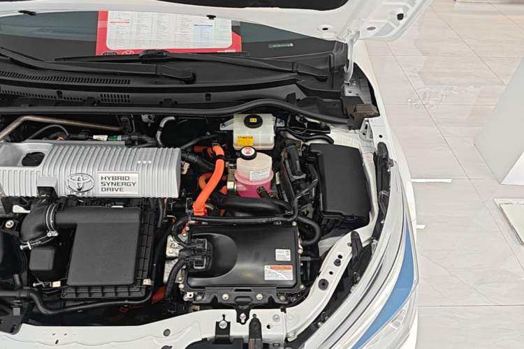 Used Toyota Corolla 2017 Revised Dual-Engine 1.8L E-CVT Leading Edition Engine Bay Left