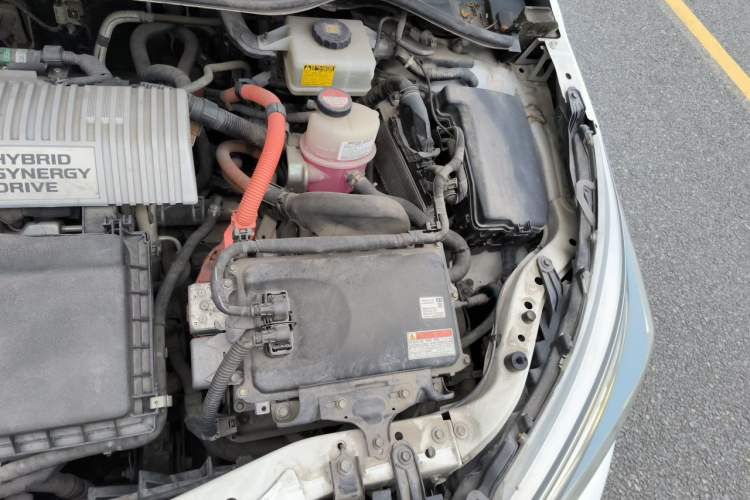 Used Toyota Corolla 2017 Revised Dual-Engine 1.8L E-CVT Elite Edition Engine Bay Left