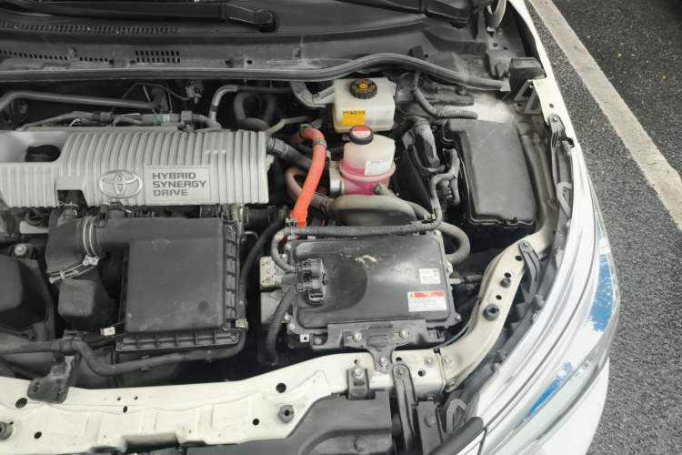 Used Toyota Corolla 2017 Revised Dual-Engine 1.8L E-CVT Luxury Edition Engine Bay Left