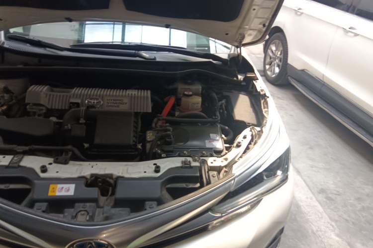 Used Toyota Corolla 2017 Revised Dual-Engine 1.8L E-CVT Elite Edition Engine Bay Left