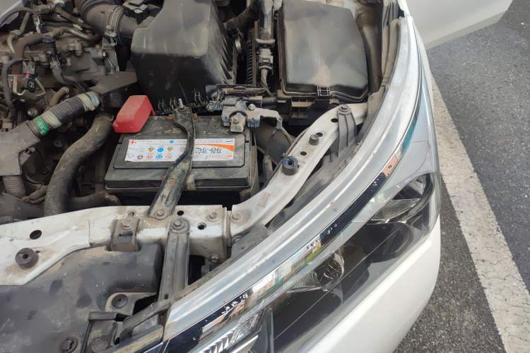 Used Toyota Corolla 2017 1.2T CVT GL Engine Bay Left
