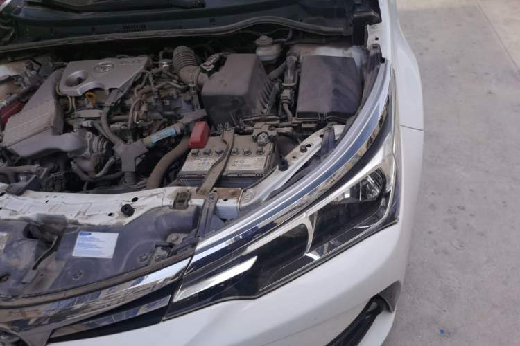 Used Toyota Corolla 2017 1.2T CVT GL Engine Bay Left