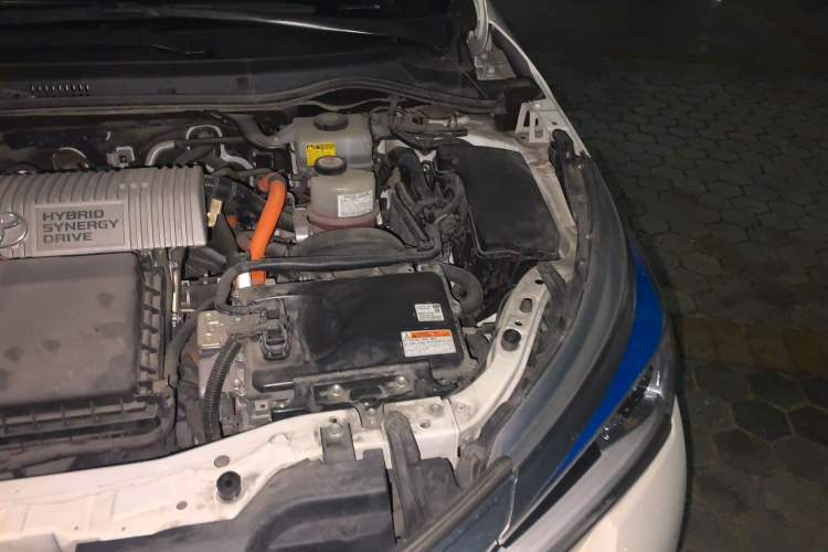 Used Toyota Corolla 2017 Revised Dual-Engine 1.8L E-CVT Leading Edition Engine Bay Left