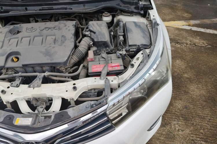 Used Toyota Corolla 2017 Revised Version 1.6L S-CVT GL Engine Bay Left