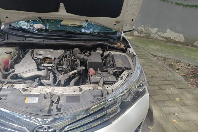Used Toyota Corolla 2017 1.2T CVT GL Engine Bay Left