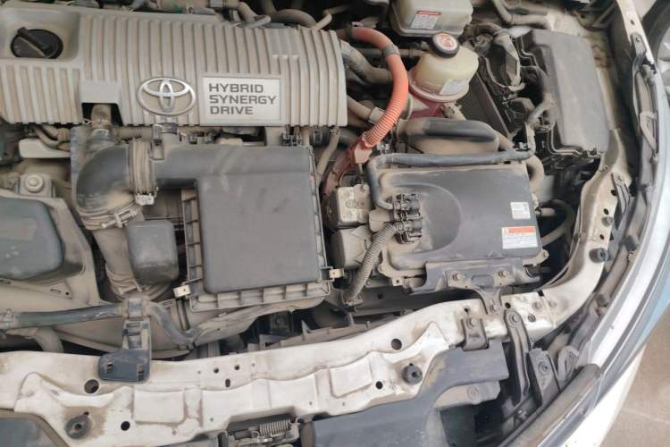 Used Toyota Corolla 2017 Revised Dual-Engine 1.8L E-CVT Leading Edition Engine Bay Left