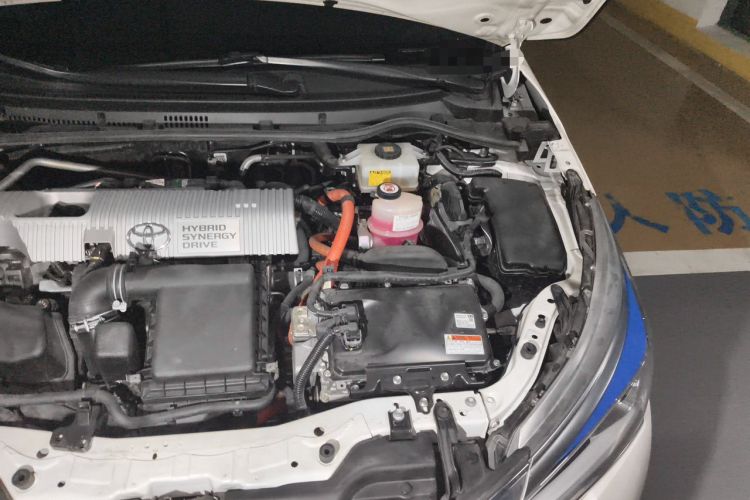 Used Toyota Corolla 2017 Revised Dual-Engine 1.8L E-CVT Leading Edition Engine Bay Left