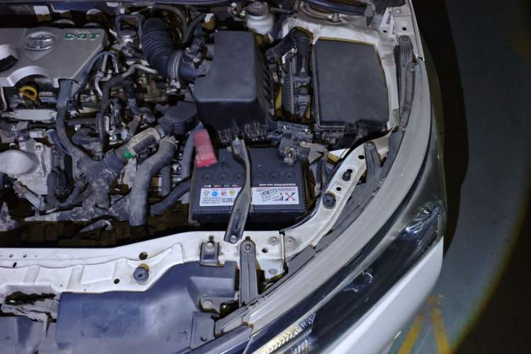 Used Toyota Corolla 2017 1.2T CVT GL-i Engine Bay Left