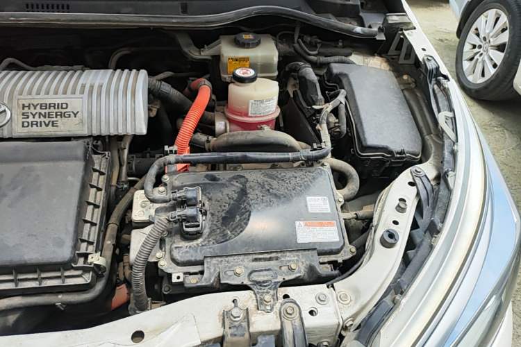 Used Toyota Corolla 2017 Revised Dual-Engine 1.8L E-CVT Elite Edition Engine Bay Left