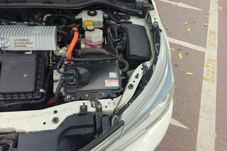 Used Toyota Corolla 2017 Revised Dual-Engine 1.8L E-CVT Leading Edition Engine Bay Left