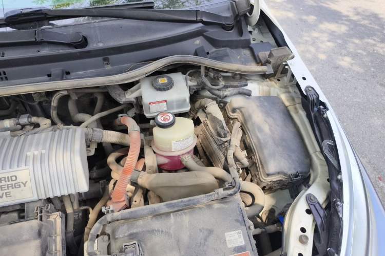 Used Toyota Corolla 2017 Revised Dual-Engine 1.8L E-CVT Leading Edition Engine Bay Left