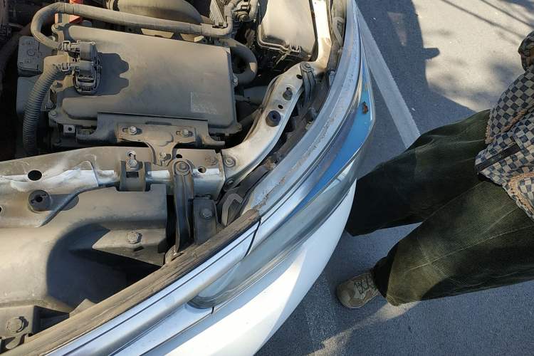 Used Toyota Corolla 2017 Revised Dual-Engine 1.8L E-CVT Elite Edition Engine Bay Left