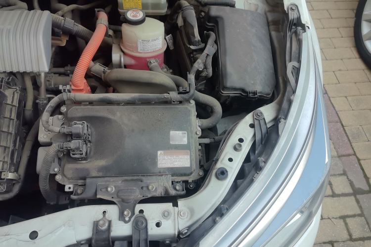 Used Toyota Corolla 2017 Revised Dual-Engine 1.8L E-CVT Elite Edition Engine Bay Left