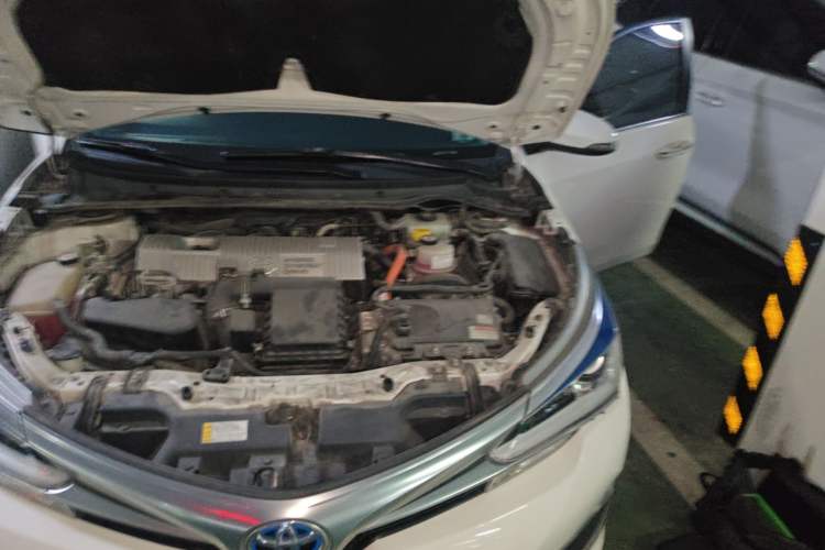 Used Toyota Corolla 2017 Revised Dual-Engine 1.8L E-CVT Leading Edition Engine Bay Left