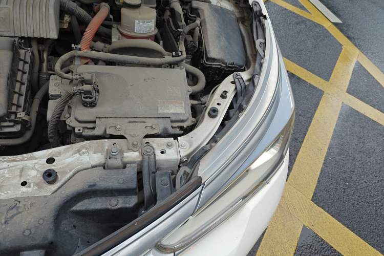Used Toyota Corolla 2017 Revised Dual-Engine 1.8L E-CVT Leading Edition Engine Bay Left