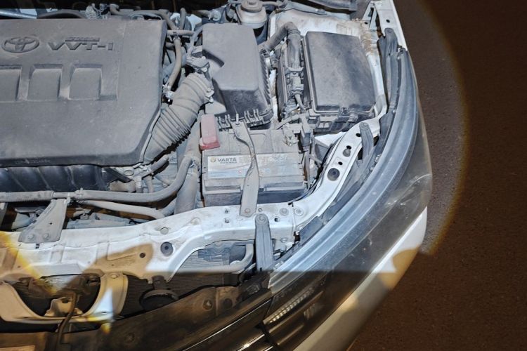 Used Toyota Corolla 2017 Revised Version 1.6L S-CVT GL Engine Bay Left