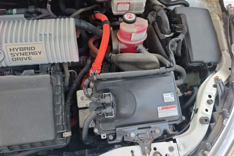 Used Toyota Corolla 2017 Revised Dual-Engine 1.8L E-CVT Leading Edition Engine Bay Left