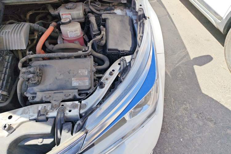 Used Toyota Corolla 2017 Revised Dual-Engine 1.8L E-CVT Leading Edition Engine Bay Left