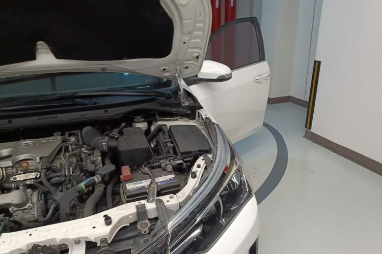 Used Toyota Corolla 2017 Revised Version 1.2T S-CVT GL Engine Bay Left