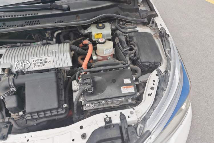 Used Toyota Corolla 2017 Revised Dual-Engine 1.8L E-CVT Leading Edition Engine Bay Left