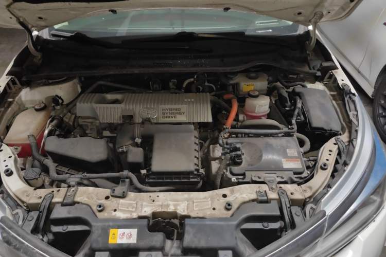 Used Toyota Corolla 2017 Revised Dual-Engine 1.8L E-CVT Leading Edition Engine Bay Left