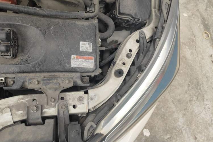 Used Toyota Corolla 2017 Revised Dual-Engine 1.8L E-CVT Leading Edition Engine Bay Left