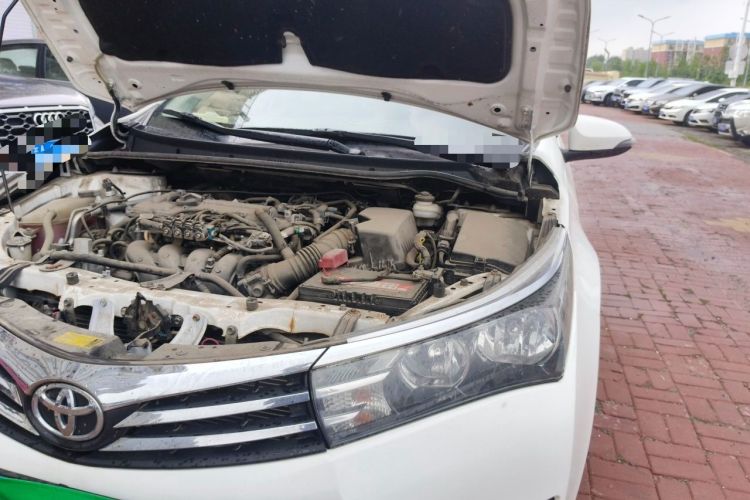 Used Toyota Corolla 2017 1.6L CVT GL Engine Bay Left