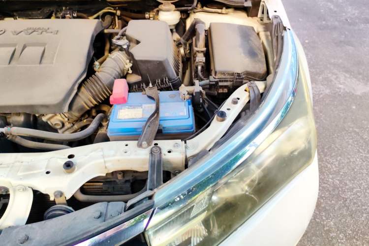 Used Toyota Corolla 2017 Revised Version 1.6L S-CVT GL Engine Bay Left