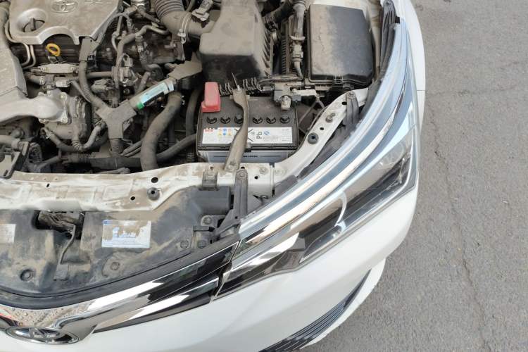 Used Toyota Corolla 2017 Revised Version 1.2T Manual GL-i Engine Bay Left