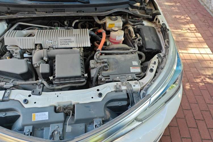 Used Toyota Corolla 2017 Revised Dual-Engine 1.8L E-CVT Leading Edition Engine Bay Left