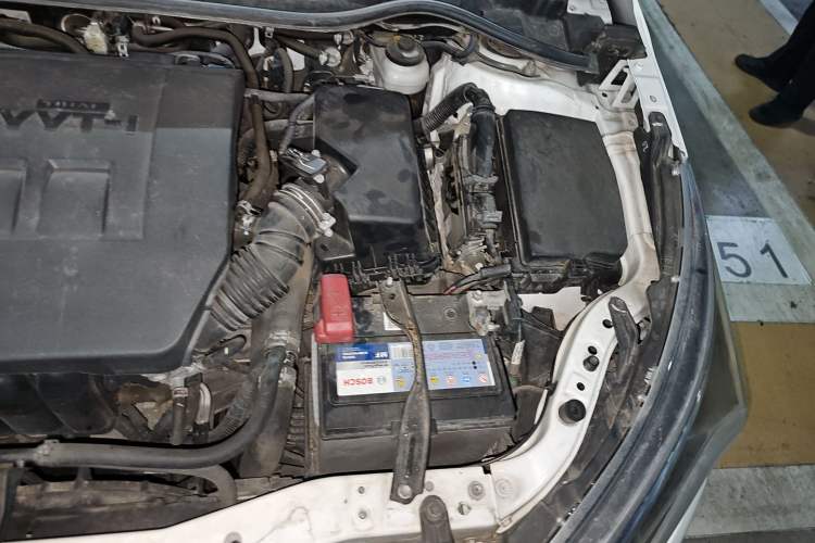 Used Toyota Corolla 2017 1.6L CVT GL Engine Bay Left