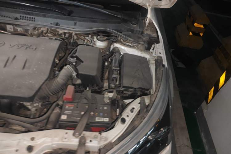 Used Toyota Corolla 2017 1.6L CVT GL Engine Bay Left