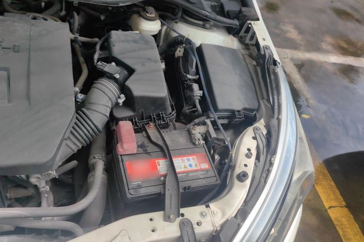 Used Toyota Corolla 2017 Revised Version 1.6L S-CVT GL Engine Bay Left