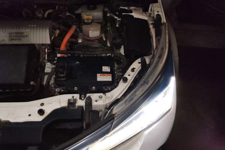 Used Toyota Corolla 2017 Revised Dual-Engine 1.8L E-CVT Leading Edition Engine Bay Left