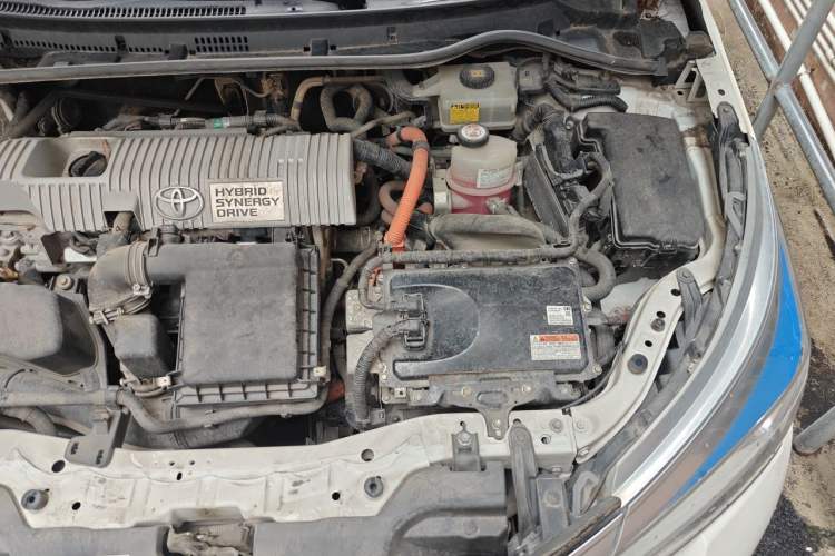 Used Toyota Corolla 2017 Revised Dual-Engine 1.8L E-CVT Elite Edition Engine Bay Left