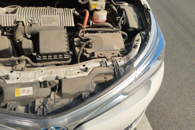 Used Toyota Corolla 2017 Revised Dual-Engine 1.8L E-CVT Leading Edition Engine Bay Left