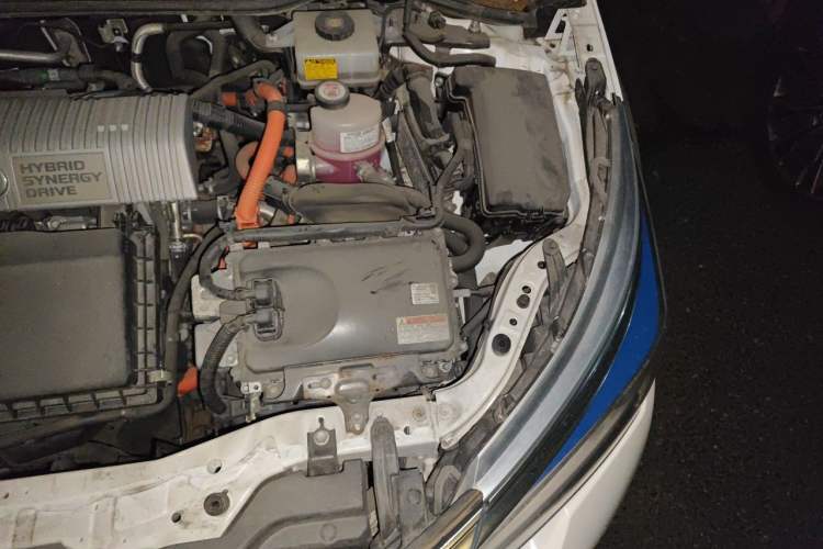Used Toyota Corolla 2017 Revised Dual-Engine 1.8L E-CVT Leading Edition Engine Bay Left