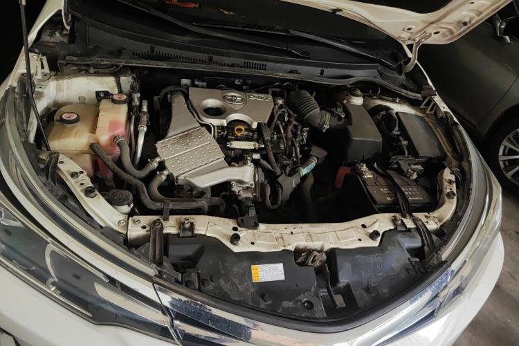 Used Toyota Corolla 2017 Revised Version 1.2T S-CVT GL Engine Bay
