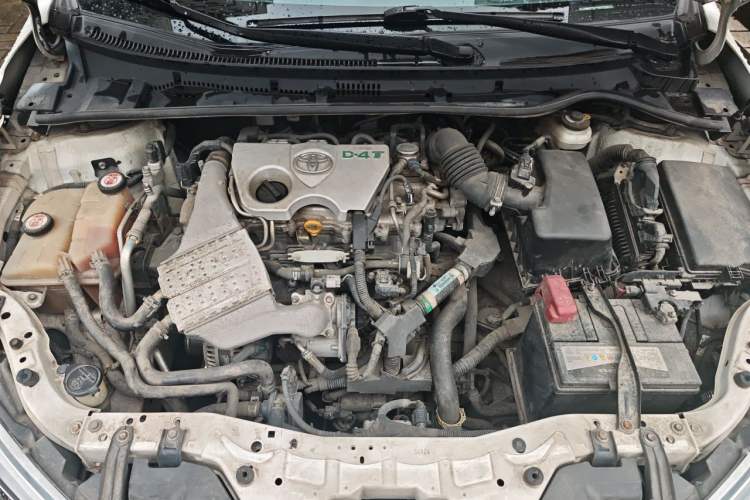 Used Toyota Corolla 2017 Revised Version 1.2T S-CVT GL Engine Bay