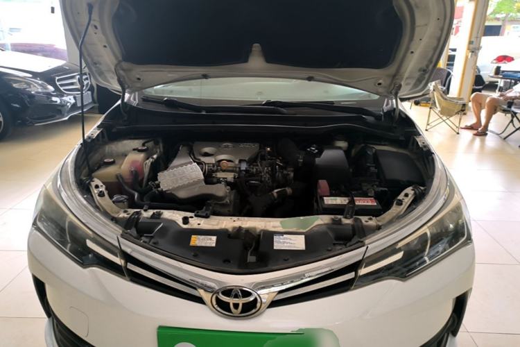 Used Toyota Corolla 2017 Revised Version 1.2T S-CVT GL Engine Bay