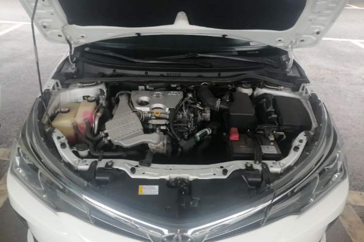 Used Toyota Corolla 2017 Revised Version 1.2T S-CVT GL Engine Bay