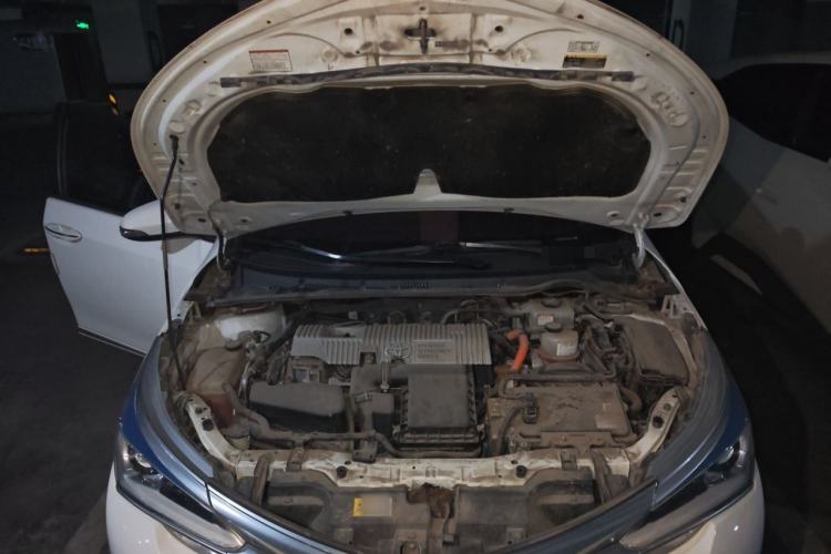Used Toyota Corolla 2017 Revised Dual-Engine 1.8L E-CVT Elite Edition Engine Bay