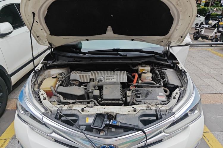 Used Toyota Corolla 2017 Revised Dual-Engine 1.8L E-CVT Leading Edition Engine Bay