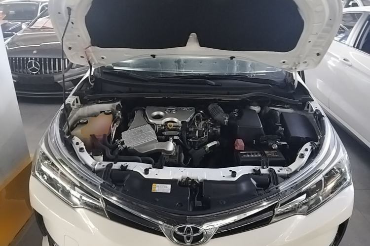 Used Toyota Corolla 2017 Revised Version 1.2T S-CVT GL Engine Bay